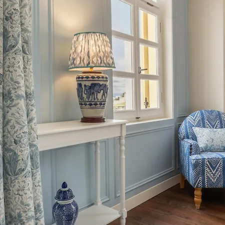 Dorion Hotel
